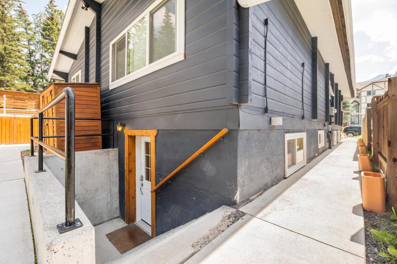 Cougar Street Mountain Rental Banff Exterior photo